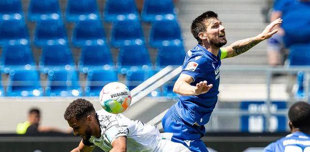 法兰克福发布备战花絮，集结日造点机会，英超任务艰巨，阵容厚度经受考验(申花转会曼联)